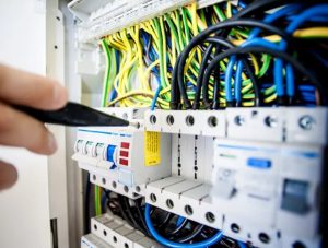Reasons To Hire A Professional Electrician